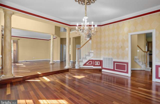 3 SWEETWOOD Court Gallery 4