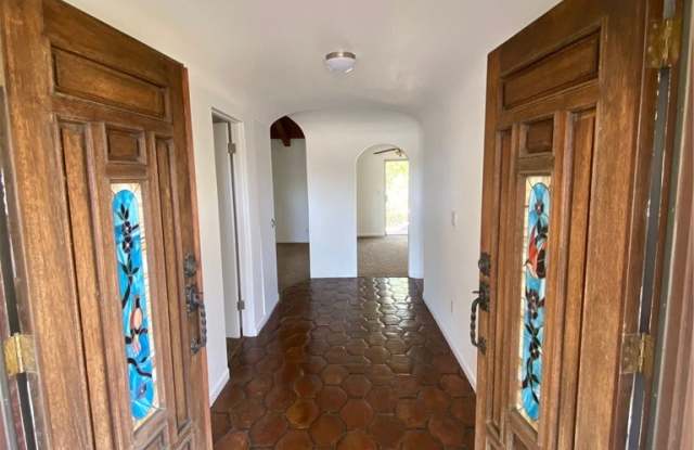 5926 Avenue Juan Bautista - 5926 Avenue Juan Bautista, Jurupa Valley, CA 92509