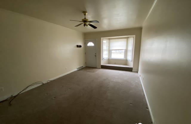 213 E Shawnee Avenue Gallery 3