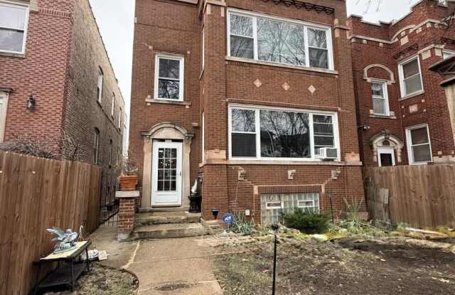 4847 W Nelson St photos photos