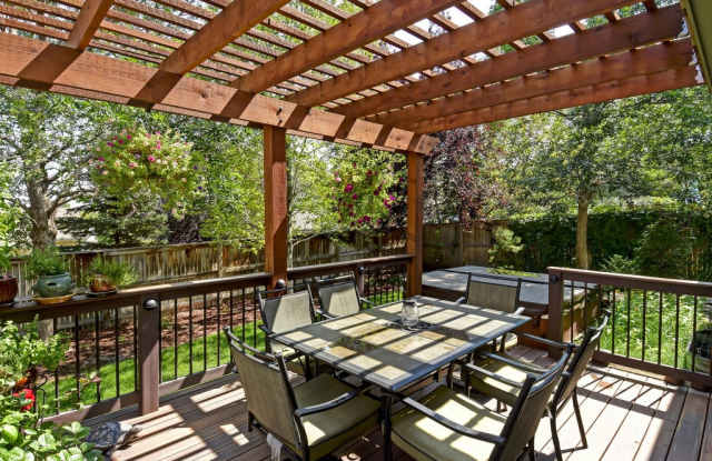 9736 Whitecliff Pl Gallery 4