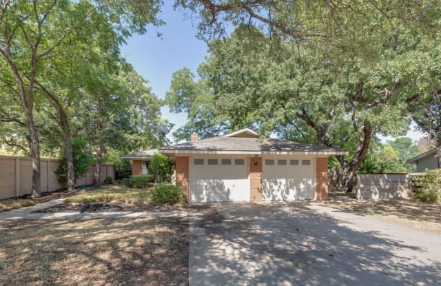 708 Hurstview Dr - 708 Hurstview Drive, Hurst, TX 76053