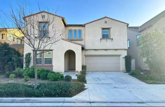 5 BEDROOM HOME FOR LEASING IN Ontario photos photos