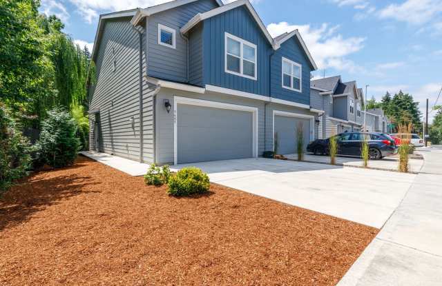 Pre Leasing 3BD/2.5BA Townhome Near Walking Trail With AC, Washer/Dryer and Attached Garage! photos photos
