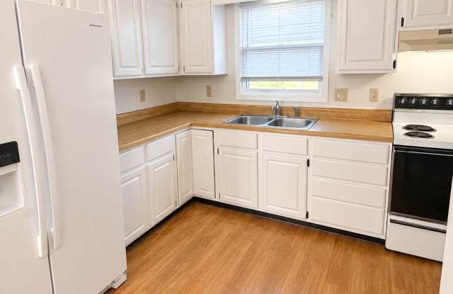 5709 Dahlia Boulevard Gallery 2