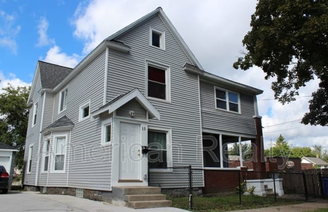 15 Deloney Ave SW 2 (upper) - 15 Deloney Avenue Southwest, Grand Rapids, MI 49504
