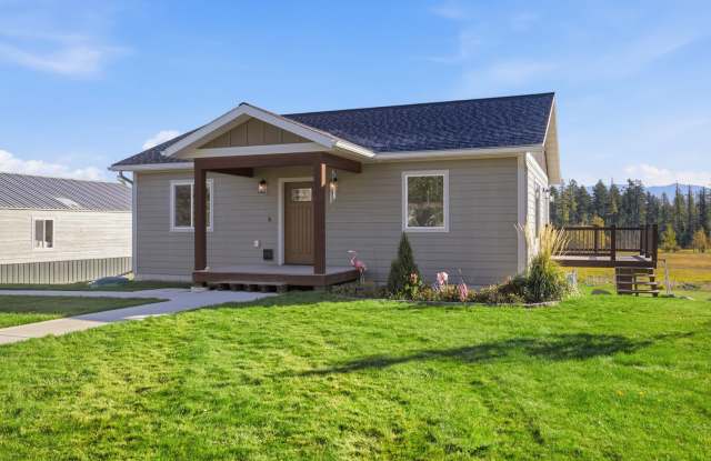 Beautiful Views & Convenient Living Between Whitefish and Kalispell Gallery 3