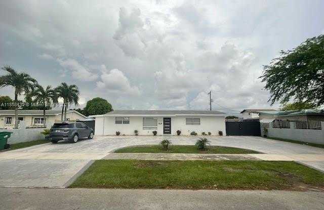 10521 SW 51st St photos photos