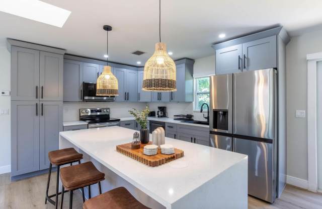 16932 W Aintree Drive W photos photos