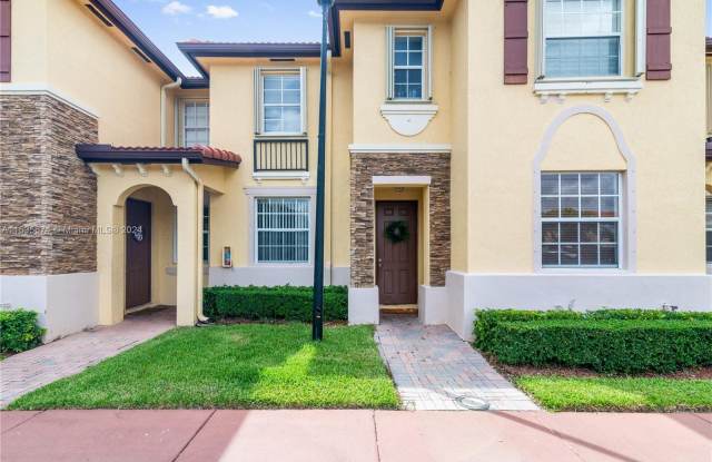 1420 NE 33rd Ave - 1420 Northeast 33rd Avenue, Homestead, FL 33033