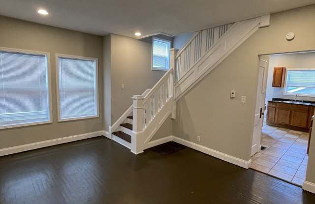 2934 N College Avenue Gallery 4
