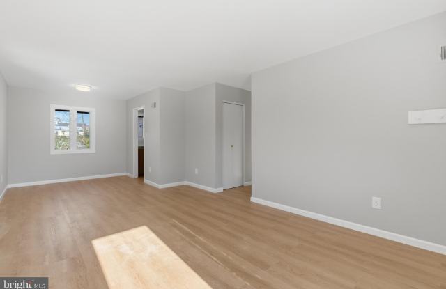 1813 OLMSTEAD Drive Gallery 4