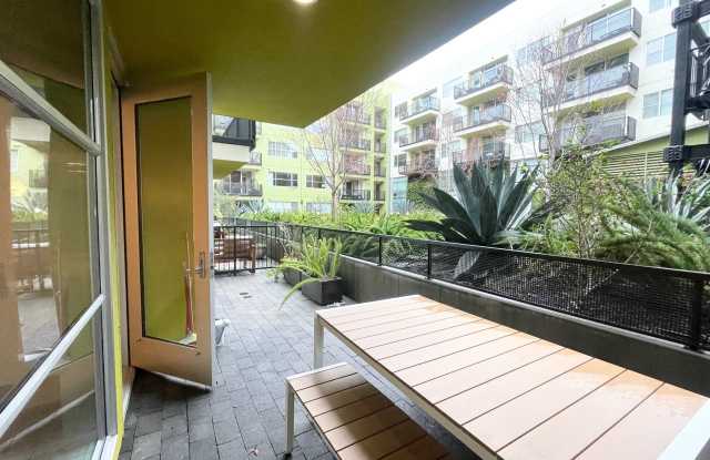Dogpatch: Exceptional 1 Bed 1.5 Bath Condo @ Esprit Park with Garage Parking and Storage photos photos