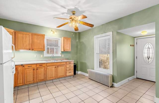 78 Essex St unit: 1 photos photos