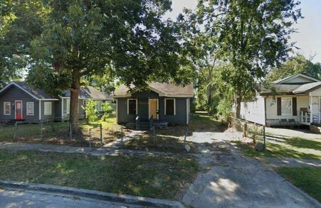 House For Rent 1951 Harrison St, Beaumont, TX 77701 Gallery 1