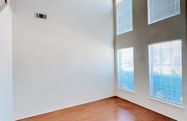 4324 Lansbury Lane Gallery 4