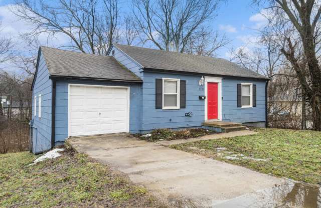 WOW! 4 BR, 1 BA: Move-In Ready! - 2223 South Hawthorne Avenue, Independence, MO 64052