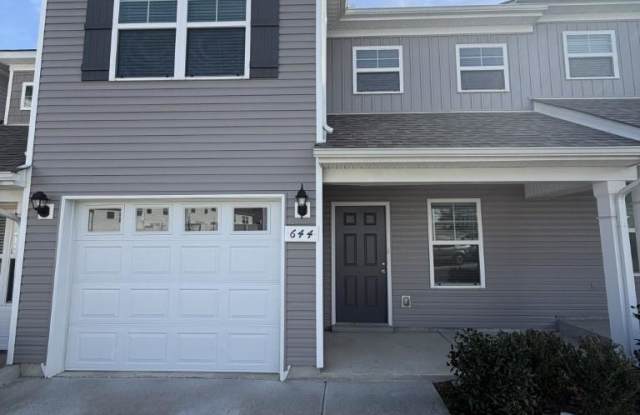 644 Hamilton Crossings photos photos