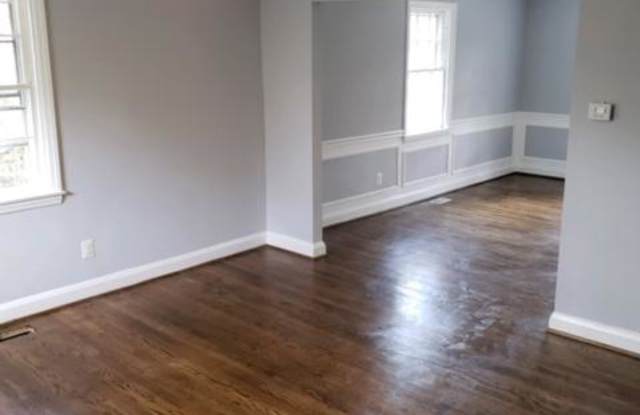 5411 WILLOWMERE WAY Gallery 3