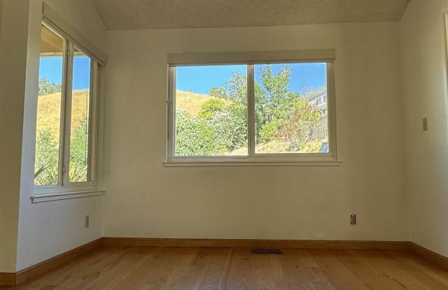 6509 Manhatten Ct Gallery 3