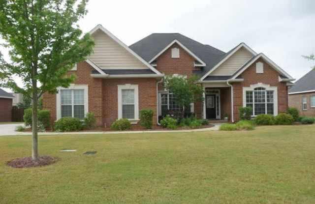 319 Rose Hill Dr - 319 Rose Hill Drive, Warner Robins, GA 31088