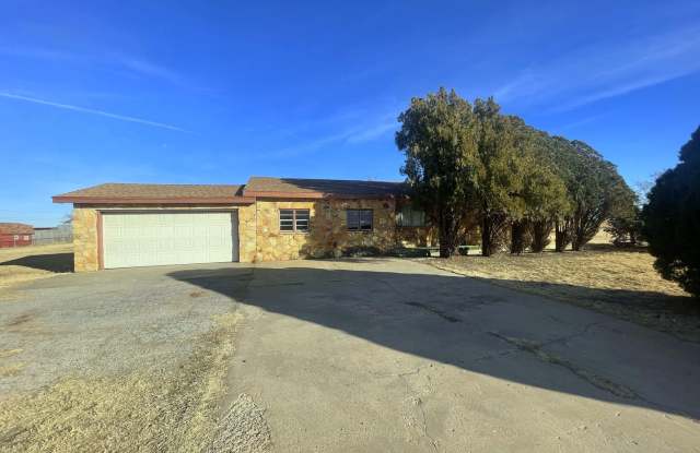 Large 4 Bed 2 Bath on Chapman DR photos photos