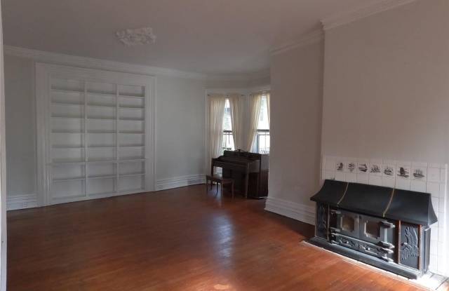 107 Randall Avenue Gallery 3