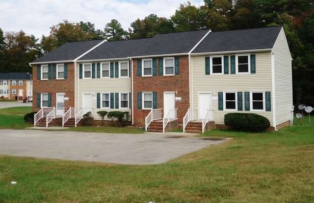 PRINCE GEORGE COMMONS TOWNHOUSE ***CANNOT VIEW PROPERTY ON THURSDAY, APRIL 11th*** - 6528 Commons Drive, Prince George, VA 23875