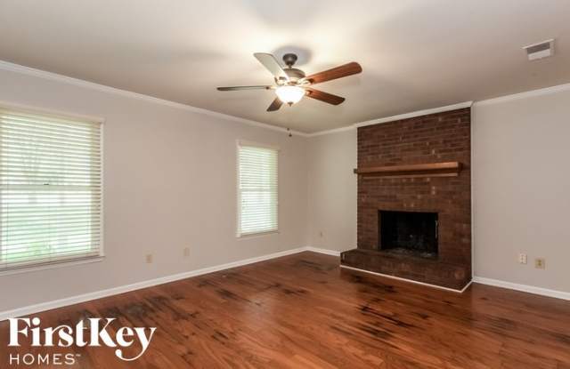 8910 Hunters Pointe Drive Gallery 3