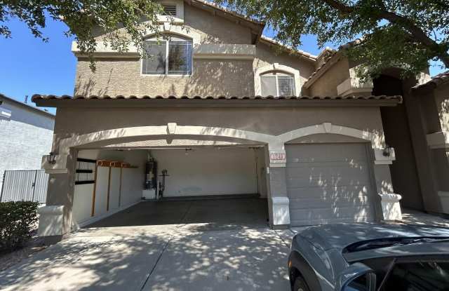 1240 E BAYLOR Court Gallery 1