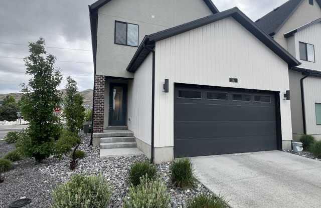 397 West 3200 North - 397 West 3200 North, Utah County, UT 84043