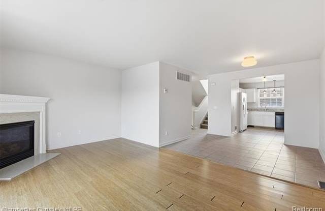 1050 18th Street photos photos