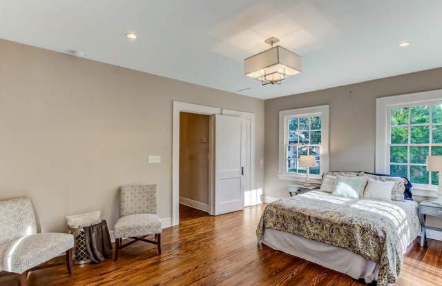 3019 Herschel Street - 1 Gallery 4