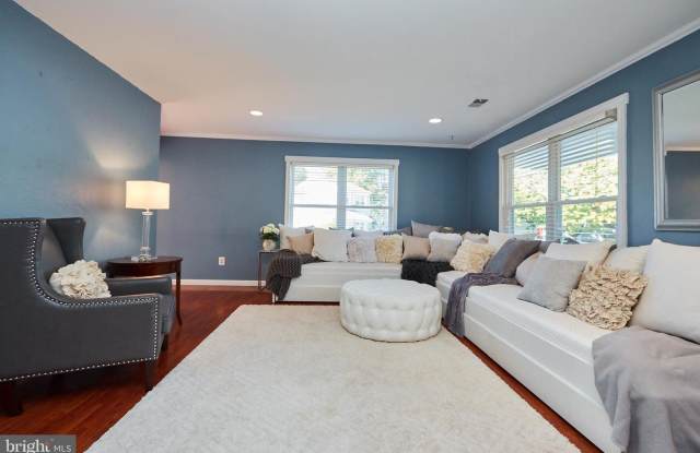 13513 COATES LN Gallery 3