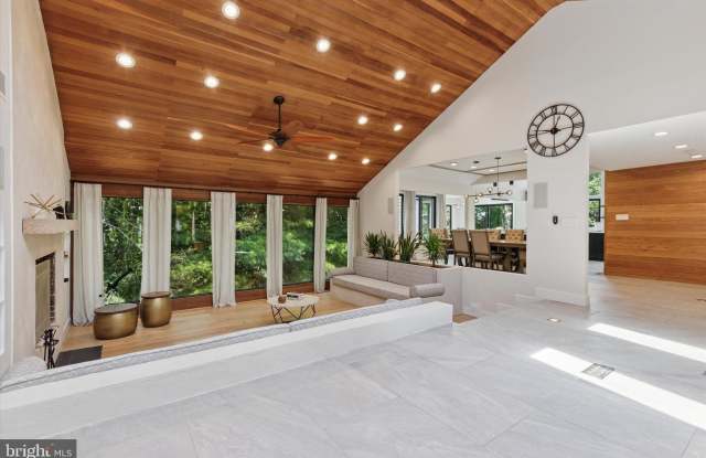 1220 VALLEY Road photos photos