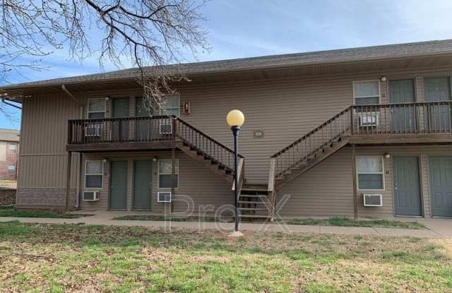 926 N Goetz Blvd photos photos