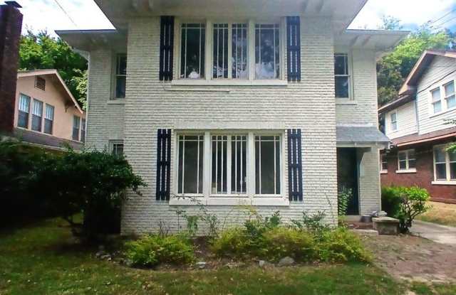 Stunning 3 Bedroom 2 Bath | Midtown | Includes Appliances - $99 Move In Special photos photos