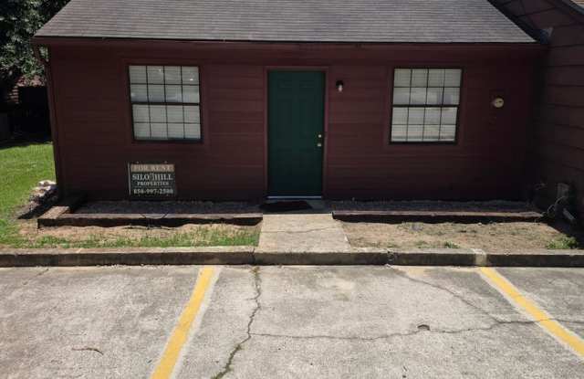 Cozy and Newly Renovated 2-bedroom, 1-bath townhome Close to Campuses! photos photos
