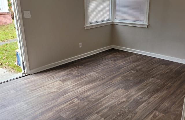 332 South Bull Street - 332 S Bull St, Columbia, SC 29205