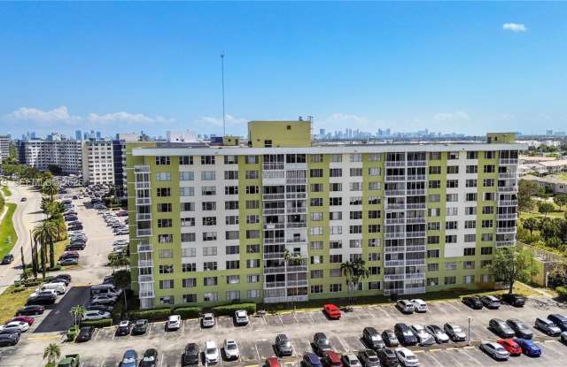 4400 Hillcrest Dr photos photos