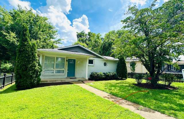 Cleveland Park Renovation! Walking Distance to Everything! Jetted Shower - Fully Fenced - Garage - Storage - Pets Ok! - 320 Arrington Street, Nashville, TN 37207