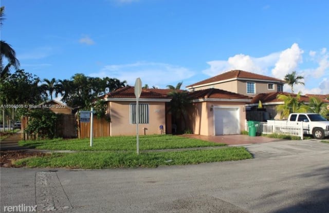 14275 SW 183rd St - 14275 SW 183rd St, Richmond West, FL 33177