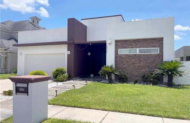 2436 E 8th Avenue photos photos