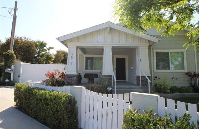 26221 Oak Street photos photos