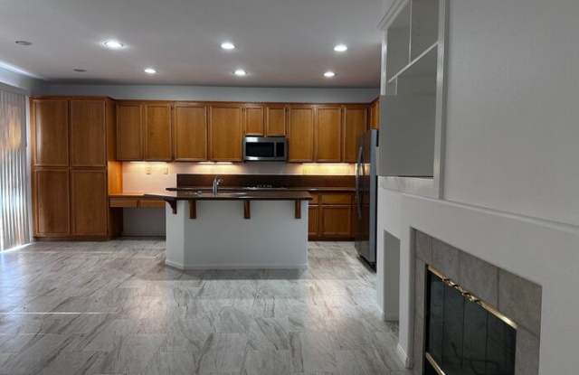 28552 Silverking Trail - 28552 Silverking Trail, Los Angeles County, CA 91390