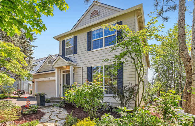 Spacious Cedar Mill Home with Forested Views & Easy Commute to I-5 and Hwy 217! Gallery 3