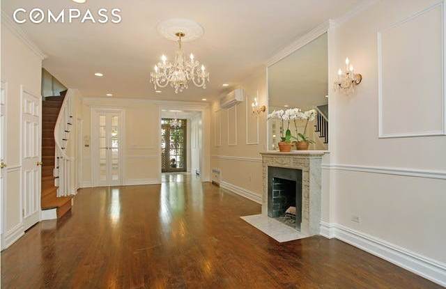 231 East 62nd Street Gallery 3