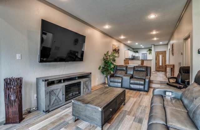452 Yacht Club Drive Gallery 3