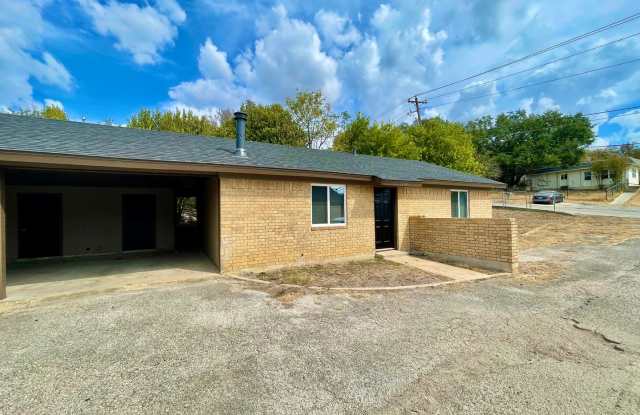 1114/1116 Hazelton photos photos 1114/1116 Hazelton photos photos