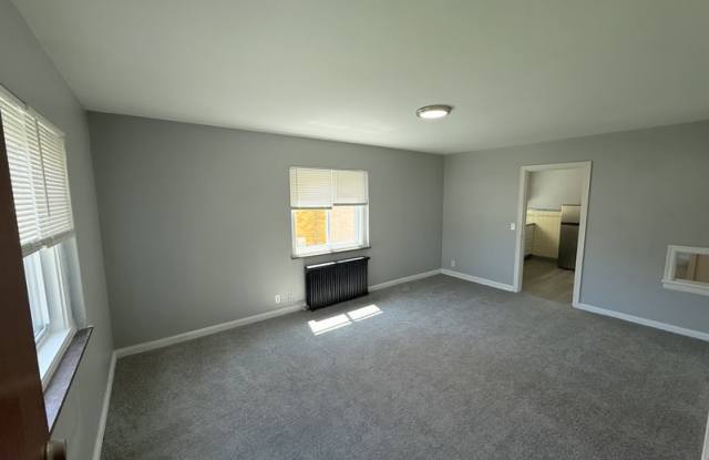 3135 Mozart Avenue - 2 photos photos
